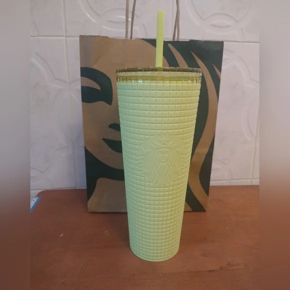 Starbucks New Release 2023 Yellow Grid Matte Tumbler Cup 24oz Venti